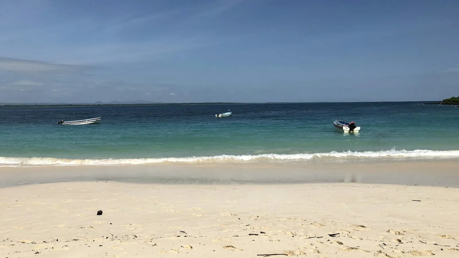 Quiet beach and turquoise water near Pedasí on the Azuero Peninsula